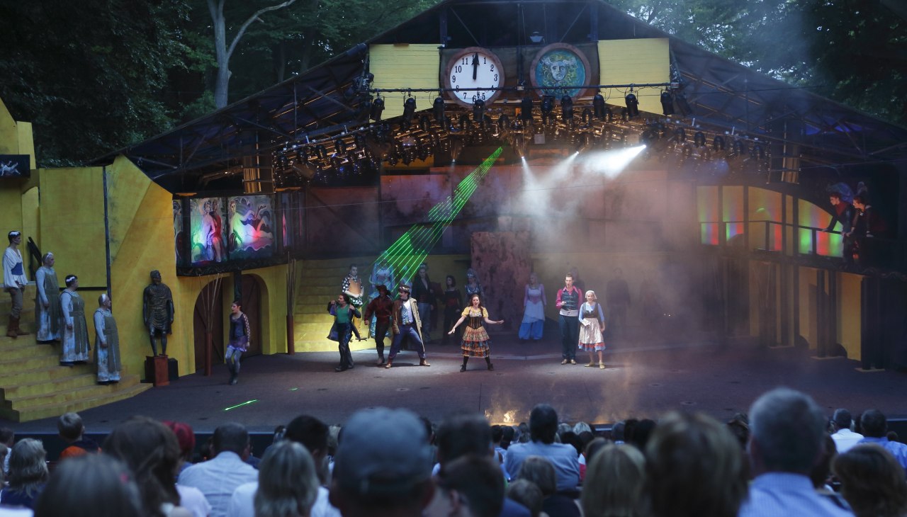 Scena z przedstawienia teatralnego "Vineta", © KoehlerVorpommersche Landesbühne