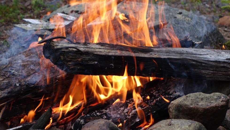 Let an eventful day end by the fire, &copy; Dietlind Noll