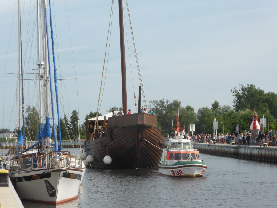 Im September 2015 wurde die Kogge in den Stadthafen im Seebad Ueckermünde geschleppt und kann nun besichtigt werden, © Uta Sommer Im September 2015 wurde die Kogge in den Stadthafen im Seebad Ueckermünde geschleppt und kann nun besichtigt werden, © Uta Sommer