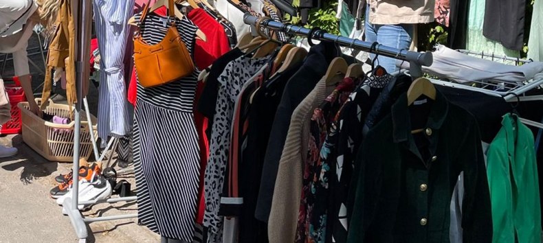 Girls' flea market StuK 2 // &copy; Thomas Hensel