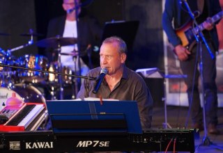 &copy; Bettina Raasch