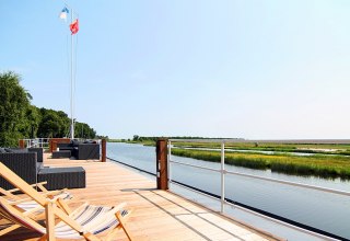 Zonnedek met uitzicht op Nationaal Park Vorpommersche Boddenlandschaft, © Tilo Budinger