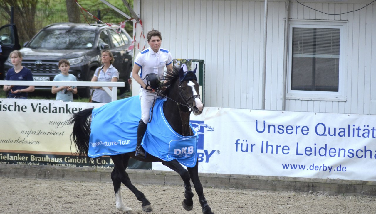 JG4 - kleiner, &copy; Maya Harloff