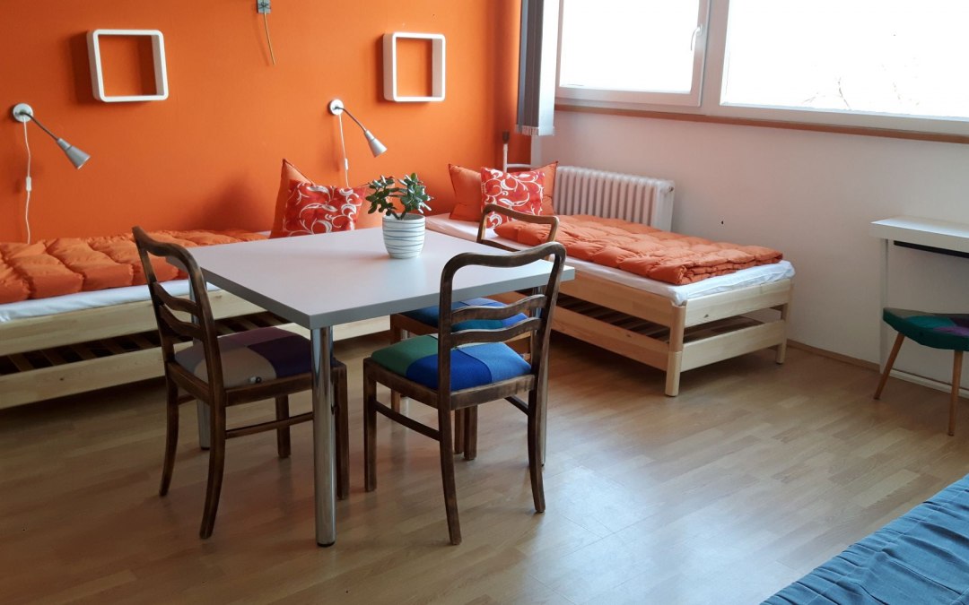 1920x1080 3-bett, © Hostel Stralsund