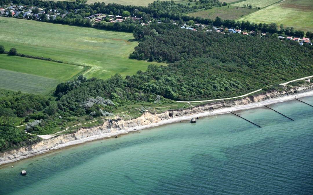 Gezicht in vogelvlucht op Hohes Ufer, © FALCON CREST AIR
