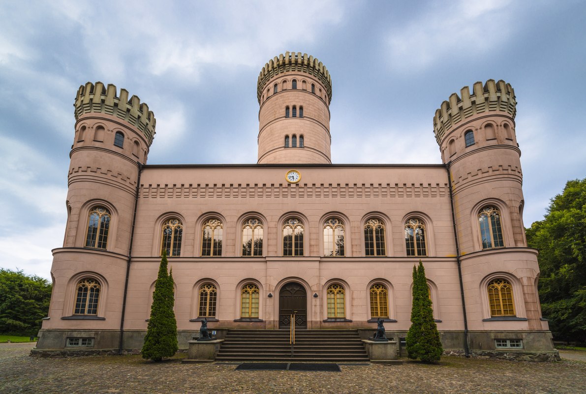 Exterior view of the Granitz hunting lodge // &copy; SSGK MV / Timm Allrich