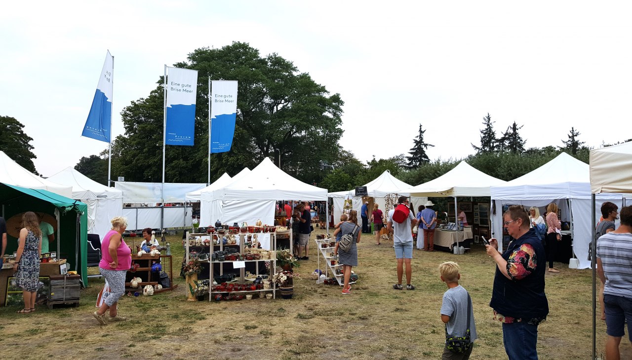 kunst en zee markt, &copy; Kur- und Tourismusbetrieb Ostseebad Prerow