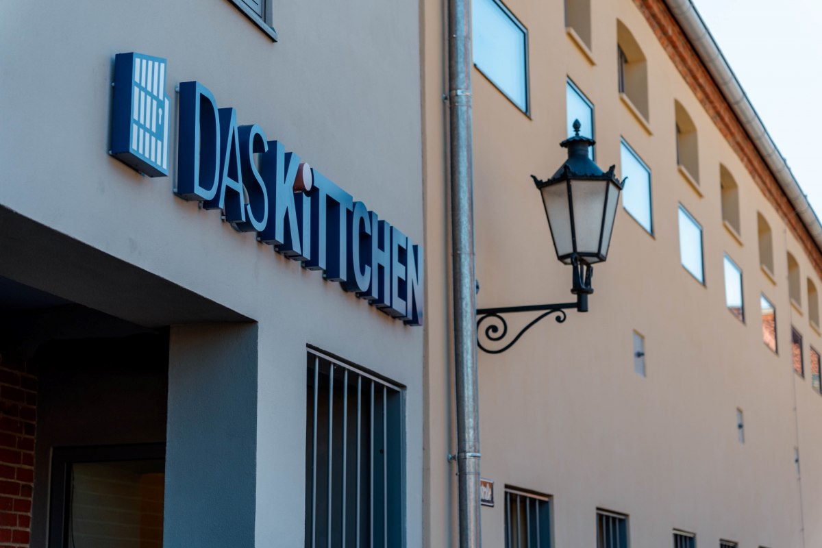 Szpachl&oacute;wka zewnętrzna // &copy; Das Kittchen