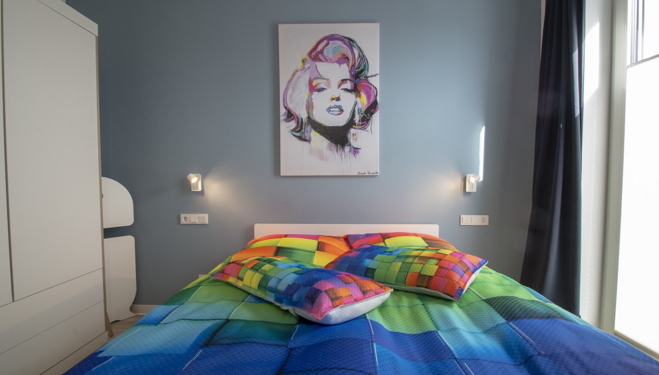 Three bedrooms with TV, here no. 2, &copy; Kathrin Koschwitz