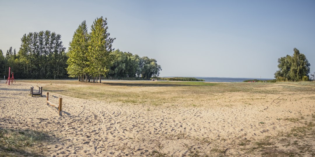 Grambin strand met speeltuin, © TVV-Philpp Schulz
