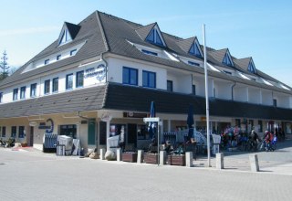 The Strandhotel Ostseewoge, directly on the promenade Graal-M&uuml;ritz // &copy; Strandhotel Ostseewoge
