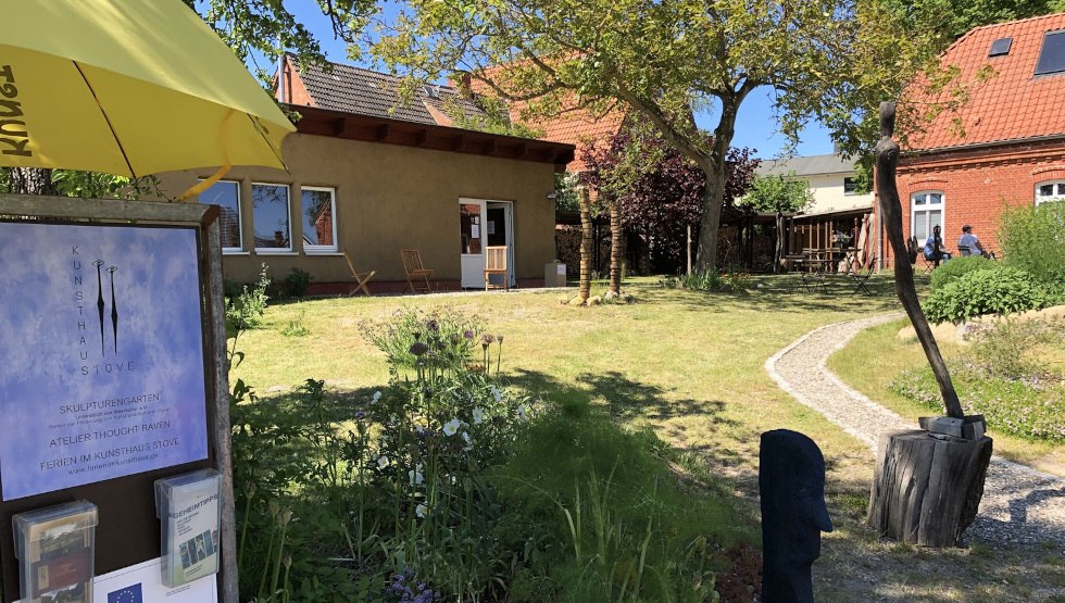 Kunsthaus Stove mit Atelier Thought Raven und Skulpturengarten©Kunsthaus Stove, © Kunsthaus Stove Kunsthaus Stove mit Atelier Thought Raven und Skulpturengarten©Kunsthaus Stove, © Kunsthaus Stove