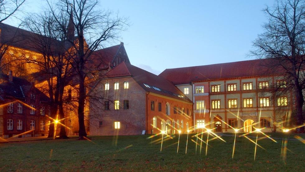 Prince's court at dusk, © Hansestadt Wismar