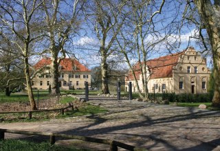 &copy; Axel Thiessenhusen (gutshaeuser.de)