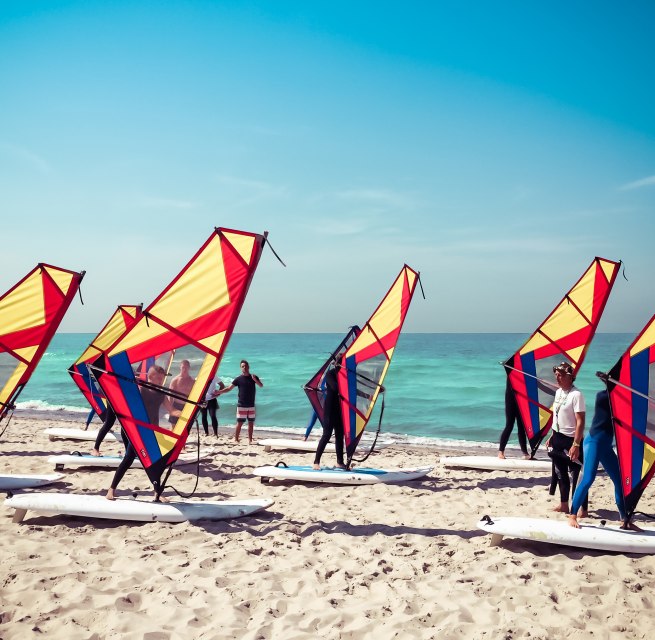 Windsurfkurs Ostsee LOOP IN Gruppen Anf&auml;ngerkurs // &copy; Plamen Solzer