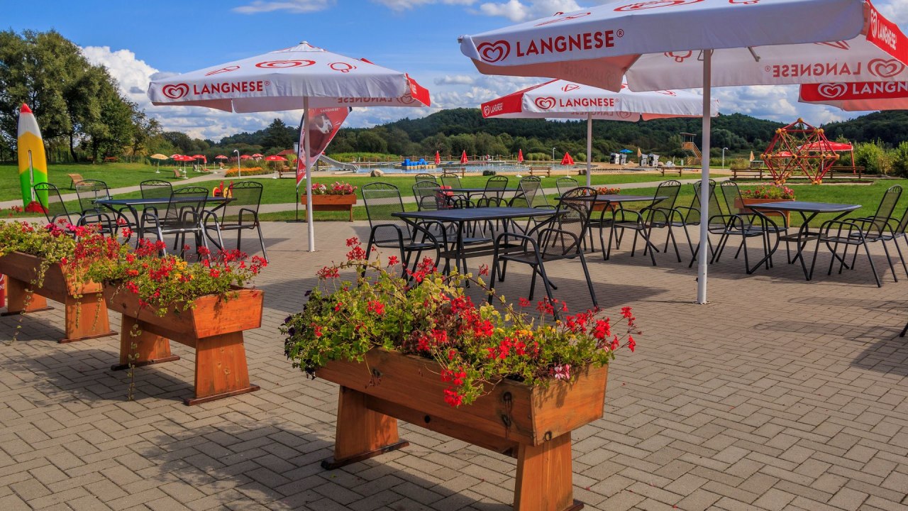 Bistro terrace // &copy; TFZ Tessin