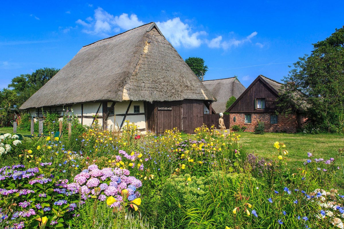 Wymienione zespoły uświęconych tradycją gospodarstw rolnych w powiecie Barnstorf są malowniczo położone, &copy; Voigt & Kranz UG