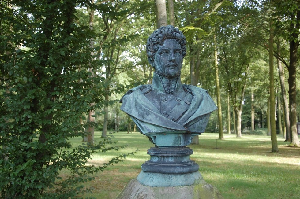 Popiersie Theodora Körnera upamiętnia patriotę i pisarza., © Gabriele Skorupski