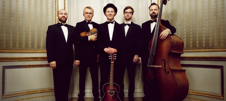 &copy; Manuel von Eden