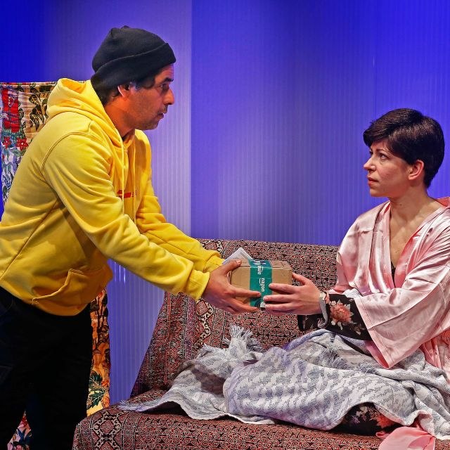 QUADRATDas Paket_Ramon Alonso_Johannknecht&copy;Herbert Schulze, &copy; Herbert Schulze