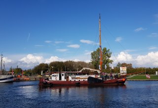 A Traditional Boat on the Ryck // &copy; Theres Behnke