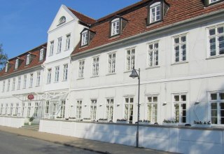 Centraal gelegen in Bad Doberan met veel geschiedenis // © Hotel Friedrich-Franz-Palais Centraal gelegen in Bad Doberan met veel geschiedenis // © Hotel Friedrich-Franz-Palais
