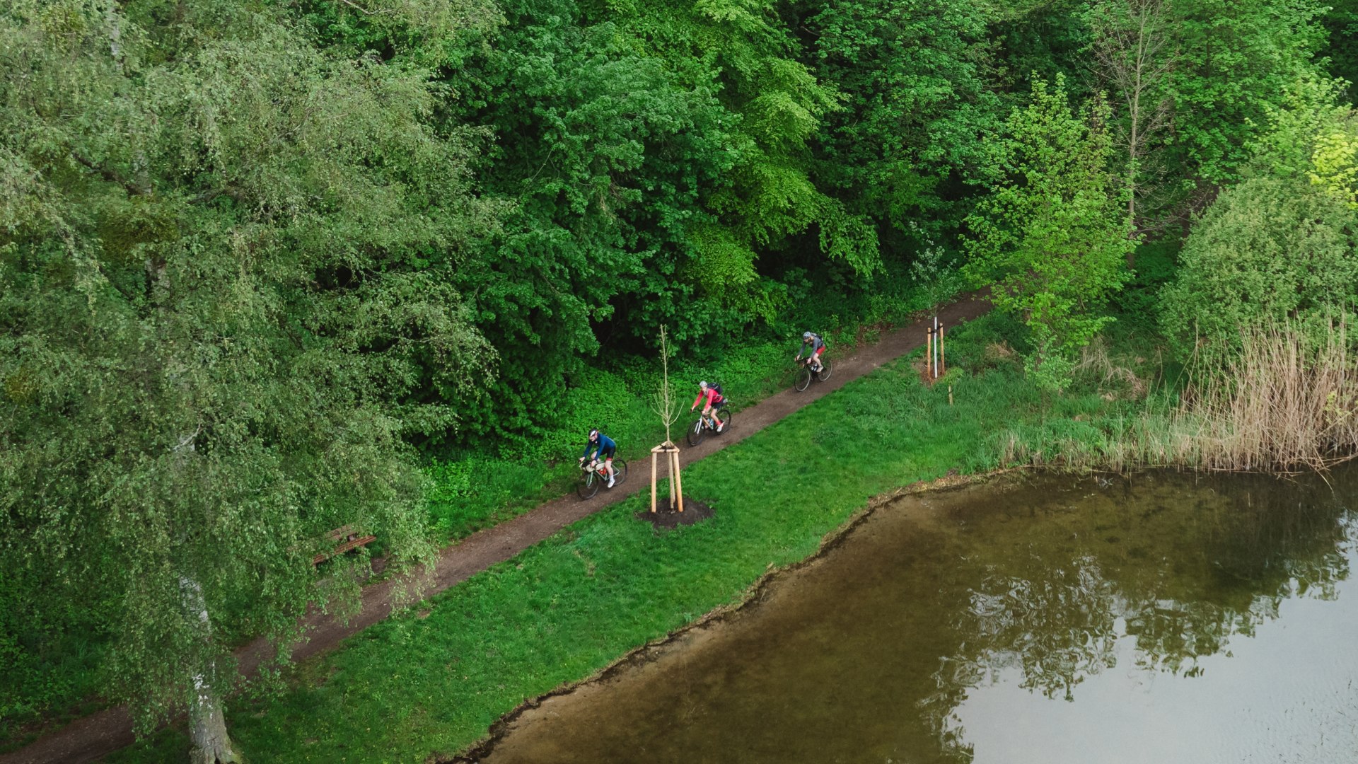 Een geluk bij een ongeluk: de Tiefwarensee is prachtig om te zien en perfect voor een duik in het koele water.