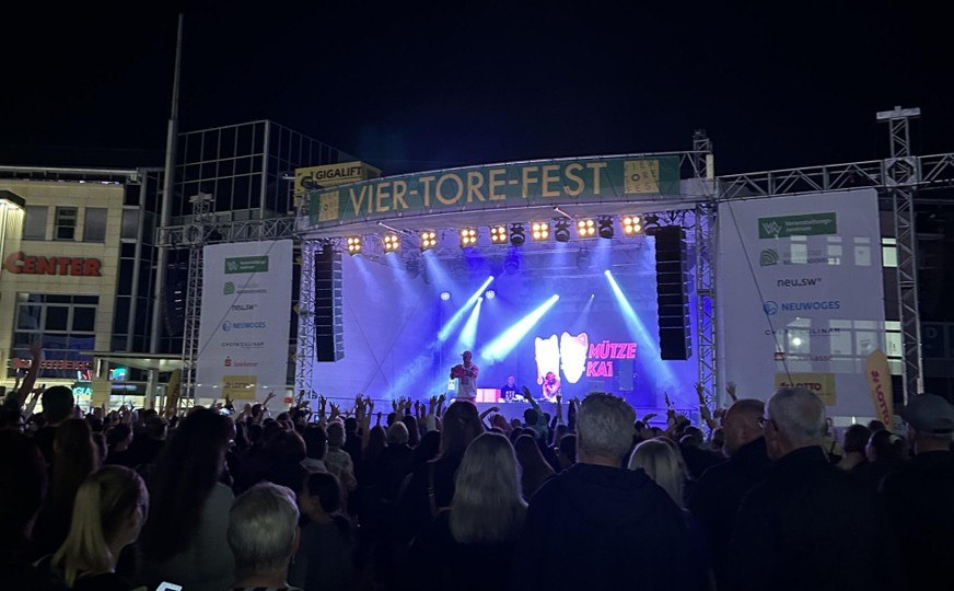 Concert on the Main Stage of the Vier-Tore Festival // &copy; Veranstalter