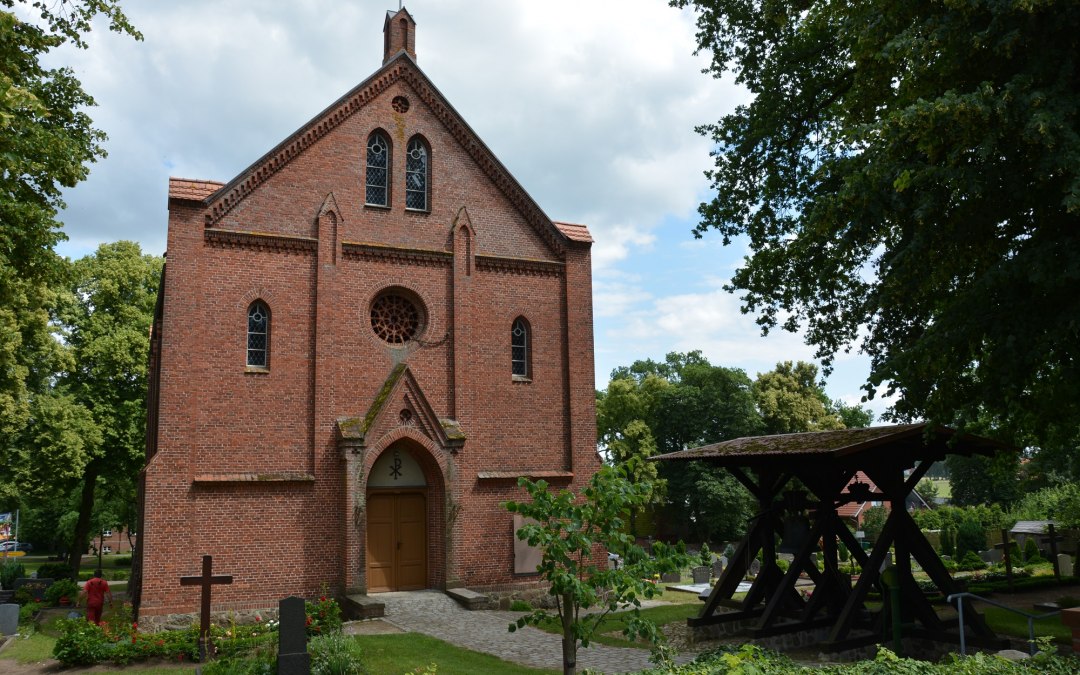 Plate village church with bell tower, © Foto: Karl-Georg Haustein