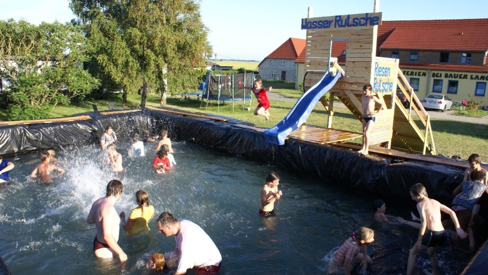 Pak je zwembroek in ... // © MV-T/Raff Pak je zwembroek in ... // © MV-T/Raff