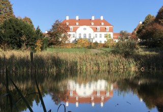 Zamek Vietgest od strony jeziora, © Schloß Vietgest