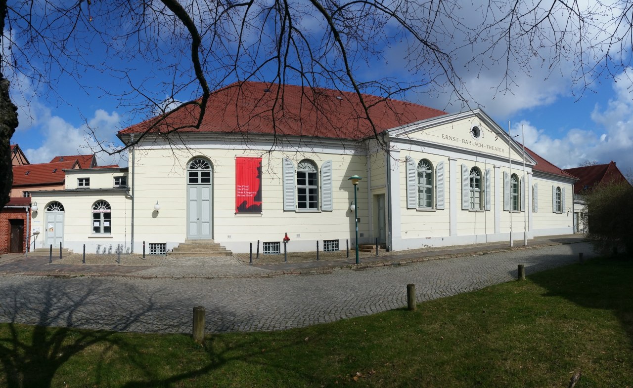 Teatr Ernsta Barlacha w Güstrow, © Steffen Goitzsche Teatr Ernsta Barlacha w Güstrow, © Steffen Goitzsche