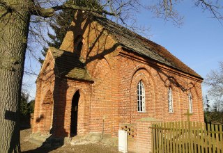 Kirche Conow // &copy; By Niteshift (Eigenes Werk) [CC BY-SA 3.0 (http://creativecommons.org/licenses/by-sa/3.0)], via Wikimedia Commons