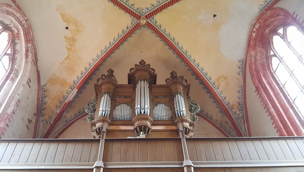 Zicht op het orgel in de eilandkerk van Poel, © VMO, R. Kral