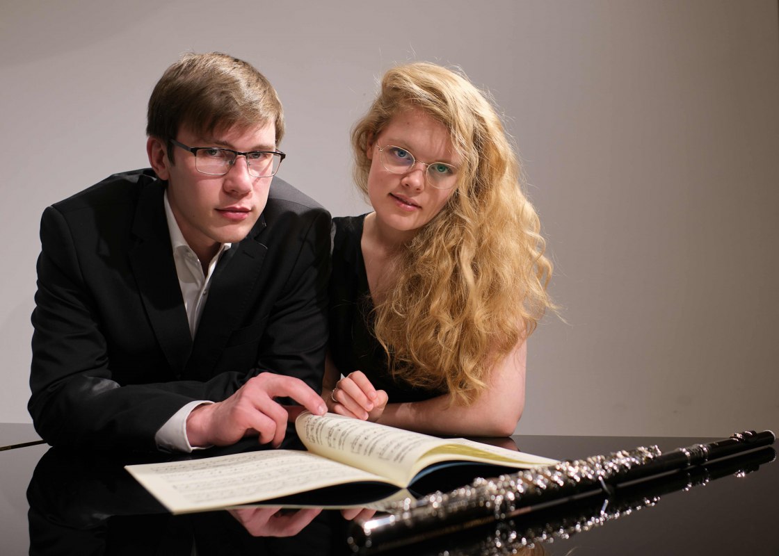 Meret Louisa Vogel (flet) i Stefan M&ouml;bius (fortepian) // &copy; Matthias Ellinger