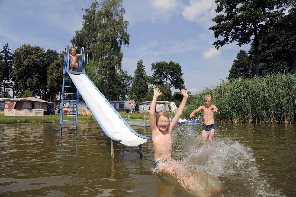 Het Gr. Labusmeer is een heerlijke plek om te plonzen of om vanaf hier een kanotocht te beginnen., © Haveltourist
