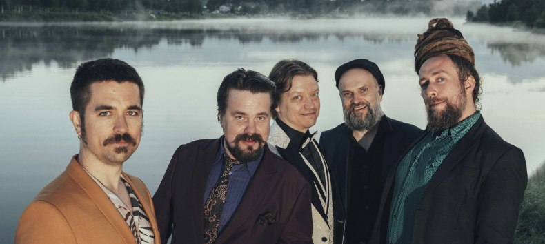 &copy; K&uuml;nstler