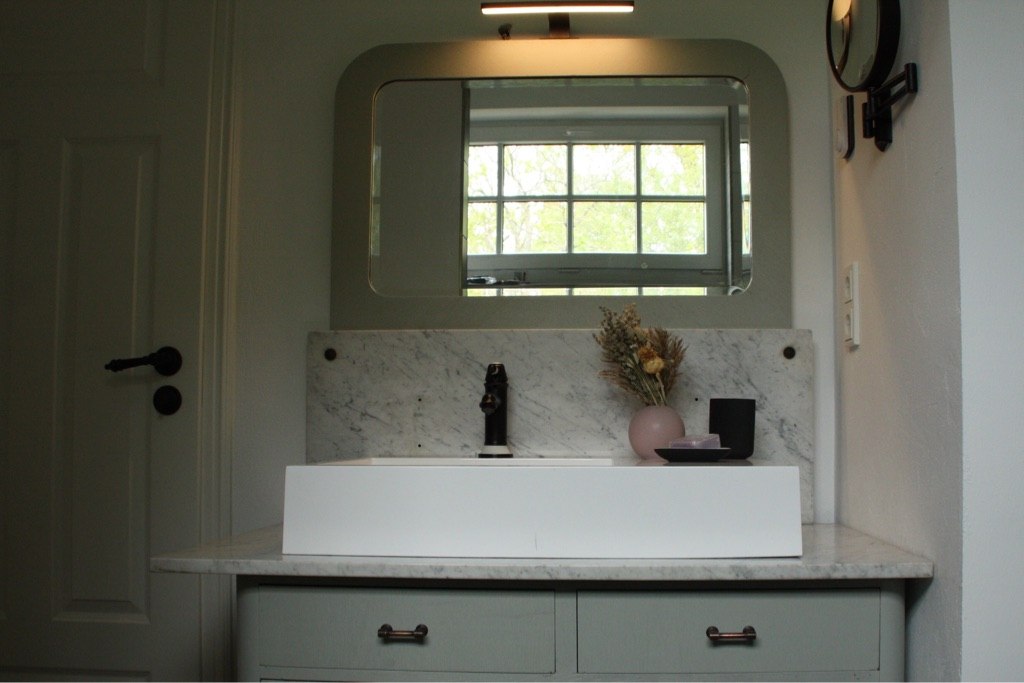 Bathroom (washbasin) // &copy; Landhaus Ankerplatz