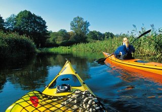 Peddelen langs de Warnow naar de Oostzee // &copy; MV-T/outdoor-visions.com