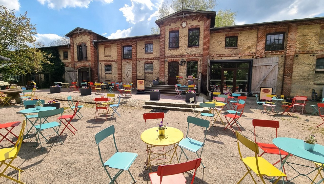 Frot view of the old horse stable driving, © Olaf Drümmer