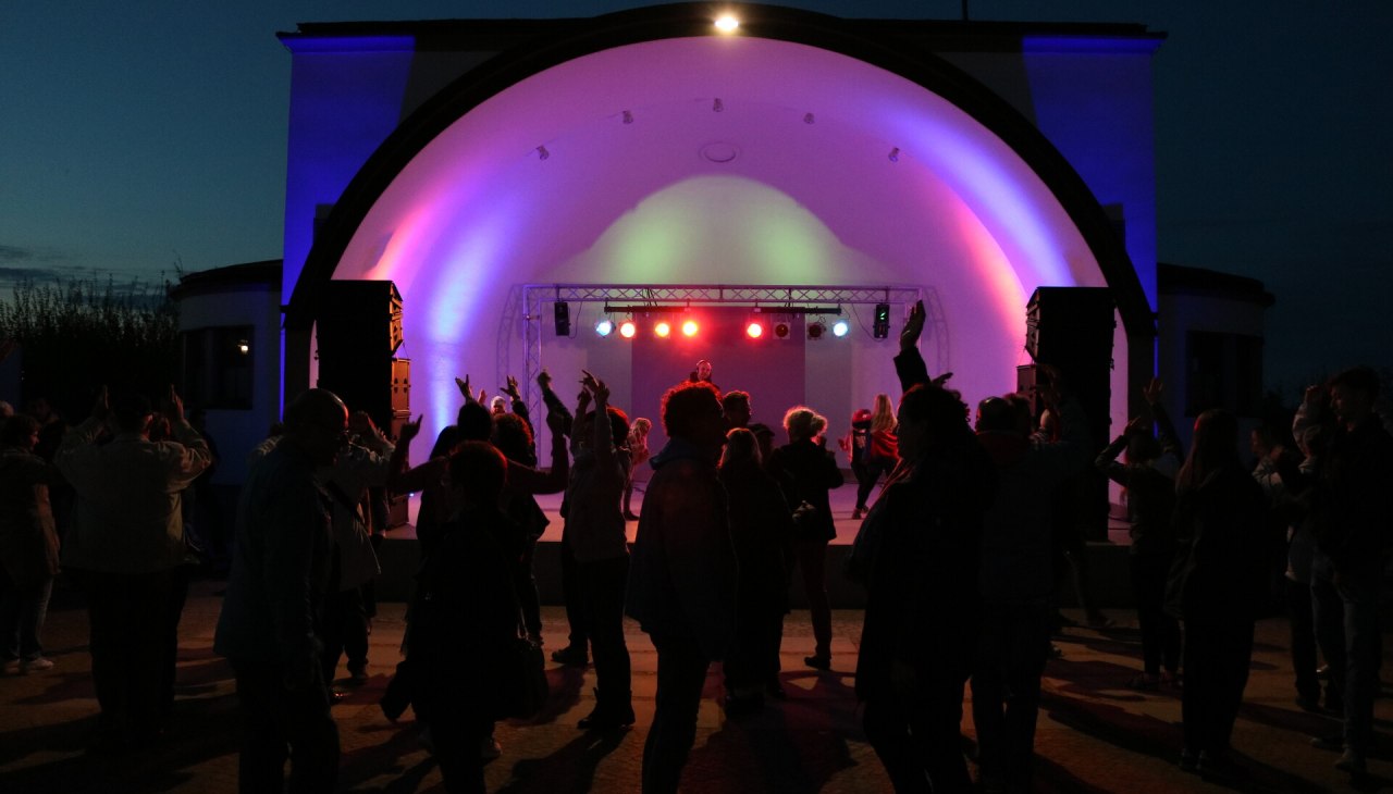 Taniec w maju, &copy; Party Konzertmuschel