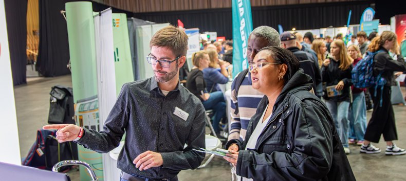 © HR Business GmbH