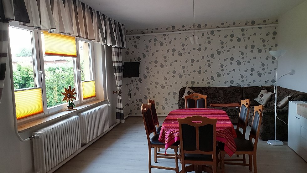 Woonkamer met ruime eethoek, © Doreen Fink