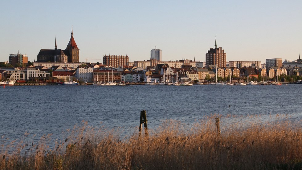 The Rostock city port and the view from over the Warnow River // &copy; TZRW/J. Zittlau