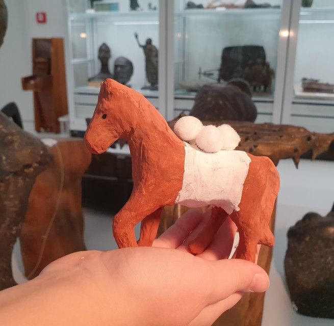 Painted Horse Figurine // &copy; Foto: Kunsthalle Rostock
