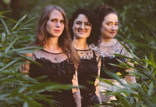 &copy; Ensemble Bayat