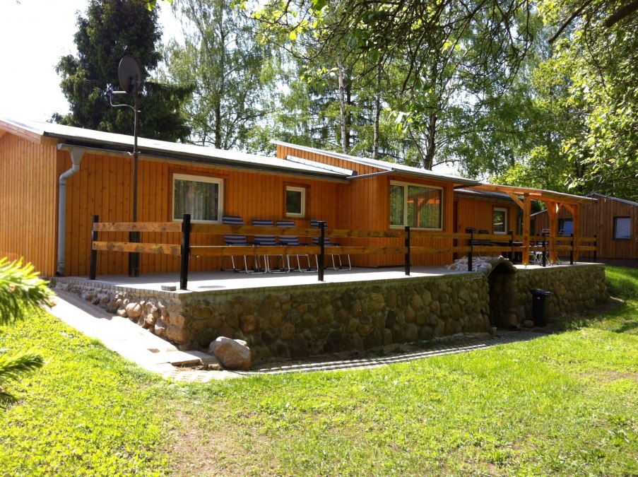 Bungalow in the forest 2, © Henry Pfitzner Bungalow in the forest 2, © Henry Pfitzner