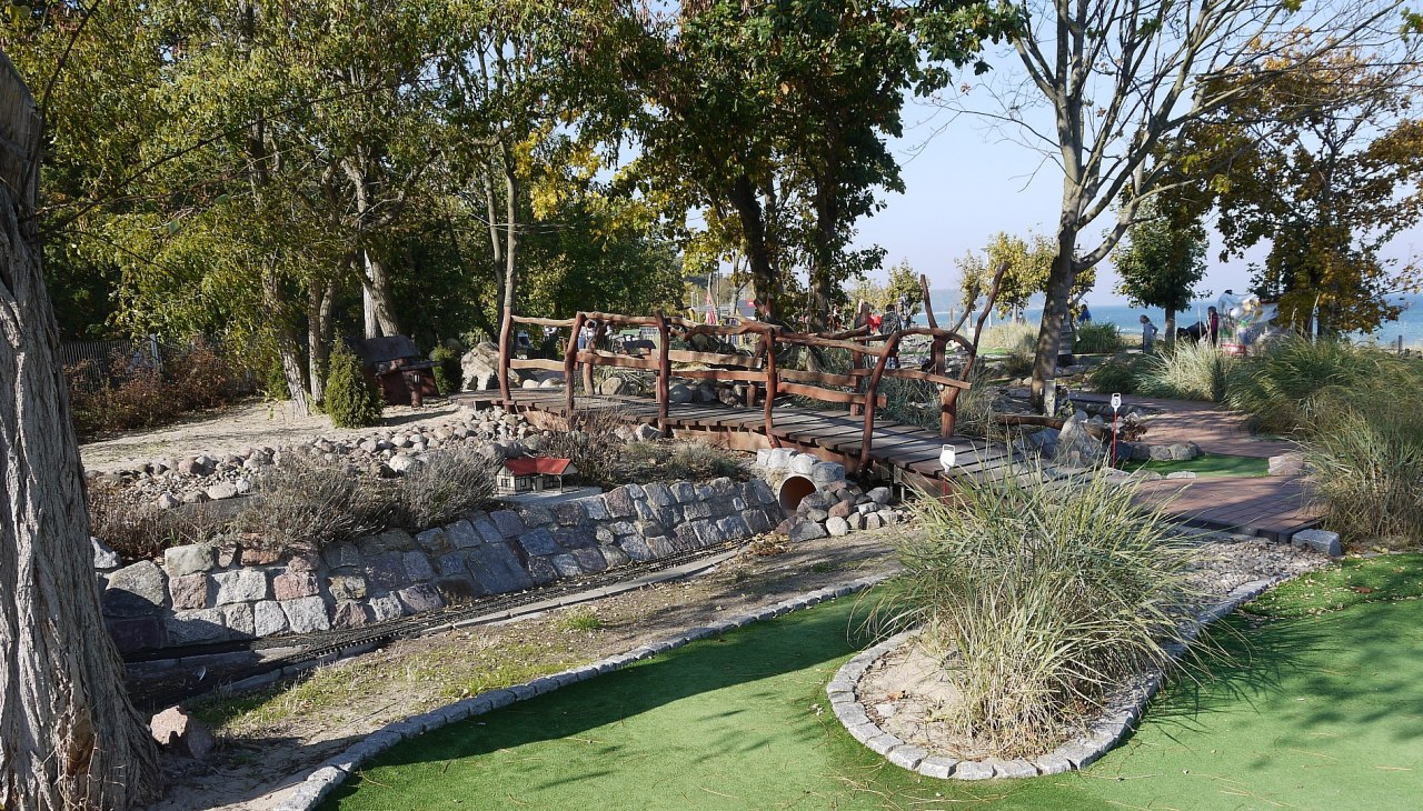 De golfbaan met een fantastisch uitzicht op de Oostzee, &copy; TMV/ Fischer