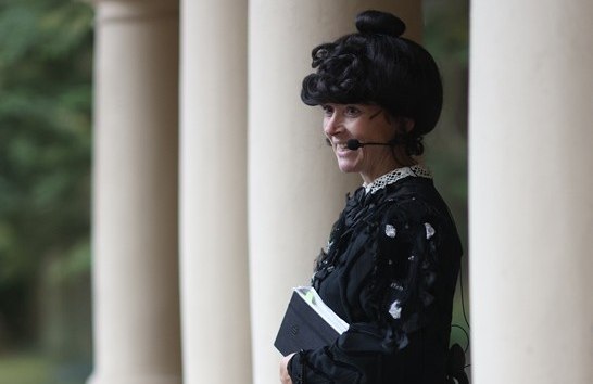 Anja Kretschmer as the Silesian poet Friederike Kempner (1828-1904) // &copy; Danny Gohlke