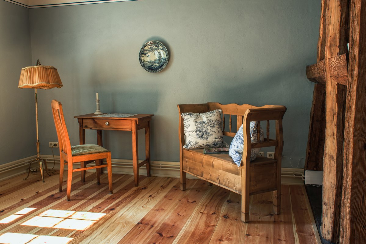 Tastefully furnished Frisian apartment in Below manor house // © DOMUSImages Tastefully furnished Frisian apartment in Below manor house // © DOMUSImages
